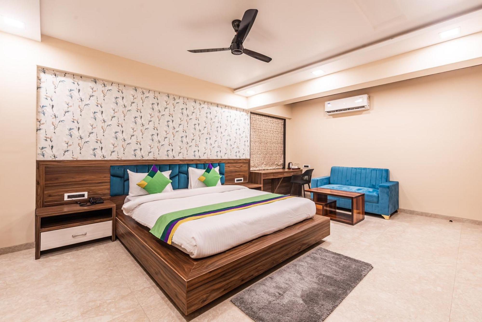 Lemon Wood Suites Пуна Экстерьер фото